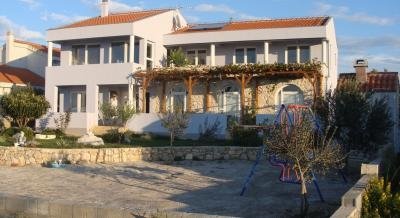 Apartments Pesa, private accommodation in city Zaton, Croatia