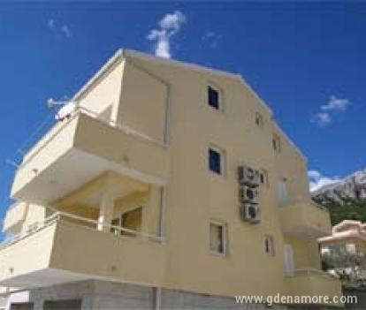 Apartments Zelic, private accommodation in city Tučepi, Croatia