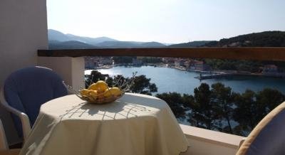 Apartments Vinka Zencic, private accommodation in city Hvar, Croatia