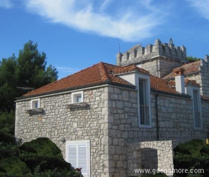VILLA KAŠTIL: BRA I FORSESONGEN, privat innkvartering i sted Korčula, Kroatia