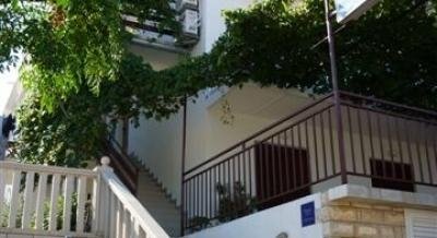 Appartements Ivanović, Privatunterkunft im Ort Hvar, Kroatien