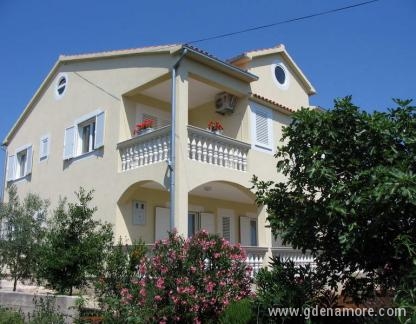 Apartments &amp; # 34; Đuzelovi dvori &amp; # 34;, private accommodation in city Vodice, Croatia