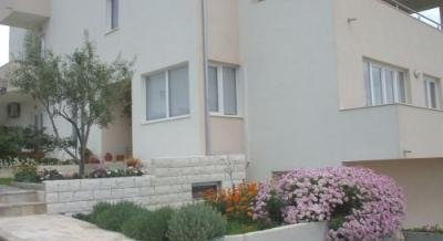 Apartments Pera, private accommodation in city Hvar, Croatia