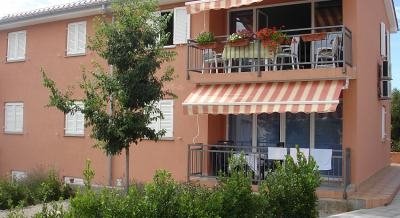 Apartamento Ruic, alojamiento privado en Krk, Croacia