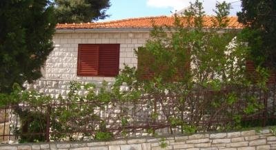 lili, private accommodation in city Supetar, Croatia