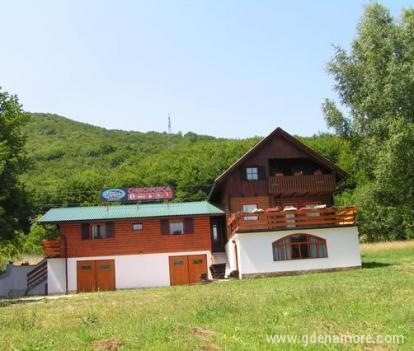 Hiša Omorika, zasebne nastanitve v mestu Plitvička Jezera , Hrvaška