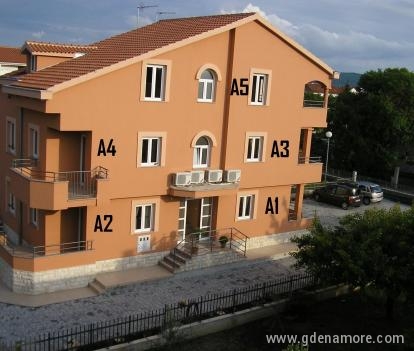 Apartmaji JurAn Sukošan, zasebne nastanitve v mestu Sukošan, Hrvaška