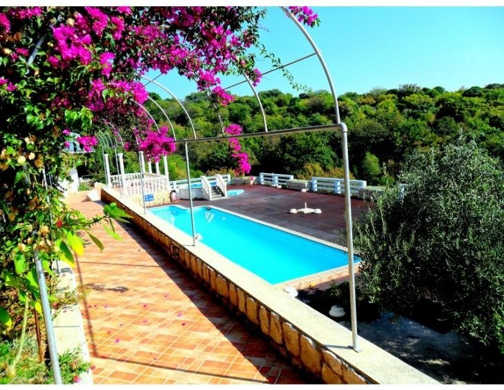 Private accommodation Apartments wiht pool Novalja