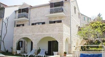 Lydia's house, private accommodation in city Brač Sutivan, Croatia