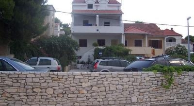 Apartments Krivaca, private accommodation in city Brač Sutivan, Croatia