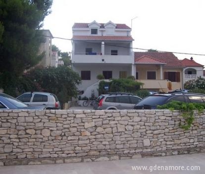 Apartmaji Krivaca, zasebne nastanitve v mestu Brač Sutivan, Hrvaška