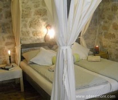 Mantova, private accommodation in city Murter, Croatia