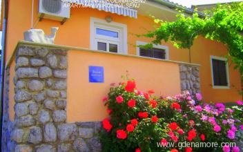 Casa Nikolina, alojamiento privado en Senj, Croacia