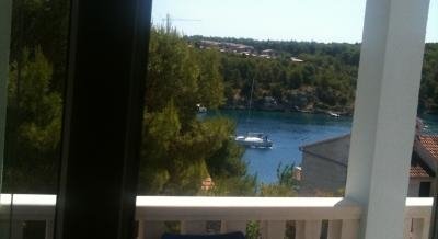 Apartments Simic, private accommodation in city Brač, Croatia