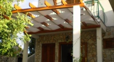 Apartment MIMA, private accommodation in city Šolta, Croatia