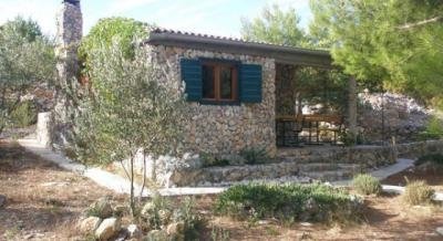 Fisherman's house Magda, private accommodation in city Murter, Croatia