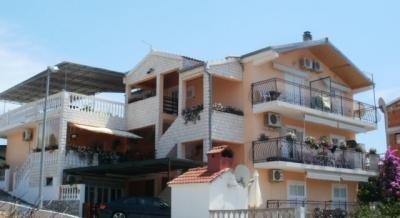 Apartments Curic, private accommodation in city Čiovo, Croatia