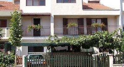 Apartments Kiwi, private accommodation in city Rovinj, Croatia