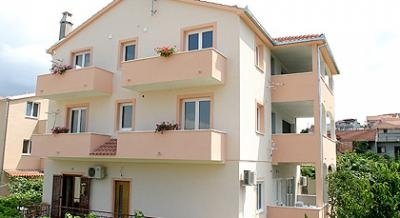 Wohnungen Belas, Privatunterkunft im Ort Trogir, Kroatien