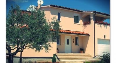 Apartments Irena, private accommodation in city Fažana, Croatia