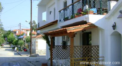 ELEFTHERIA ROOMS, logement priv&eacute; &agrave; Halkidiki, Gr&egrave;ce