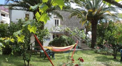 Oaza u kamenu, privatni sme&scaron;taj u mestu Bečići, Crna Gora