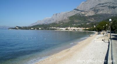 Apartamentos Delf&iacute;n Tucepi, alojamiento privado en Tučepi, Croacia