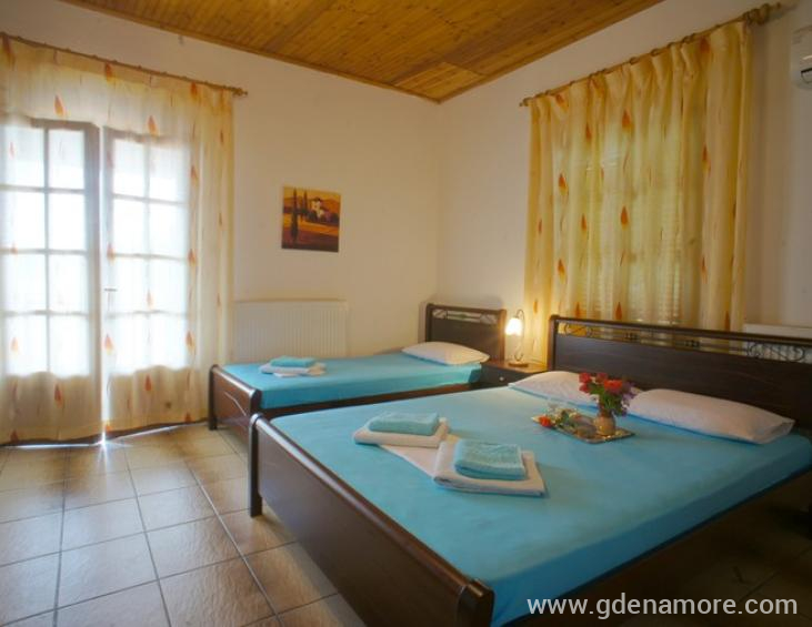 triple bed apartment