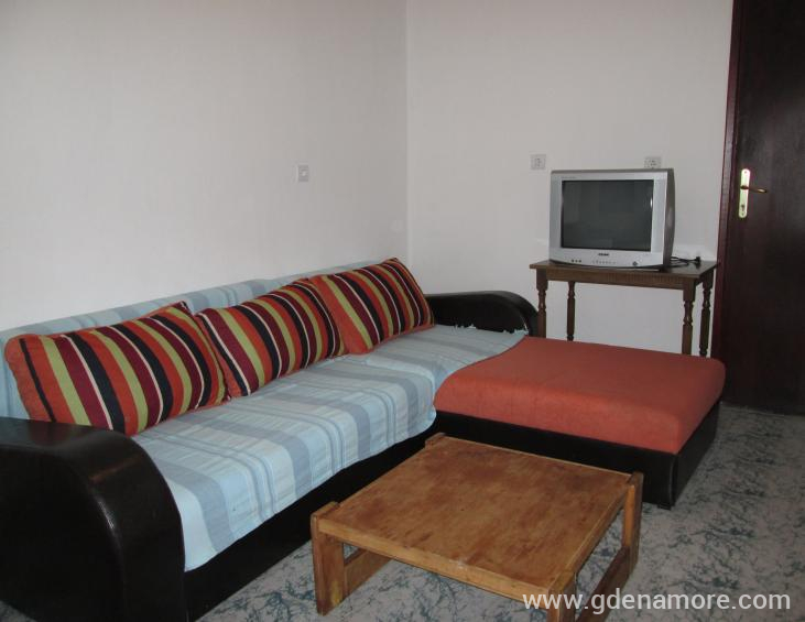 JEDNOSOBAN APARTMAN