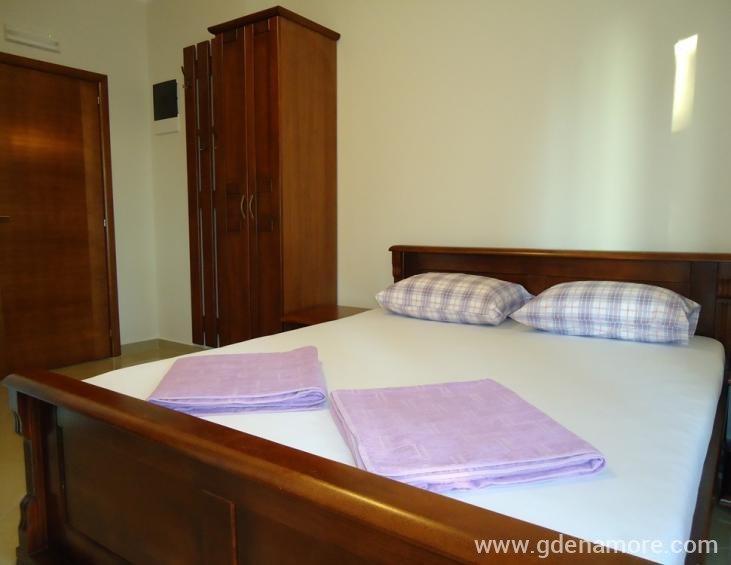 Trokrevetni studio br.2