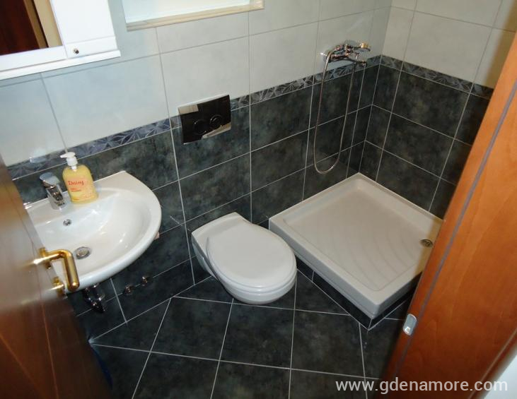 Trokrevetni studio br.6