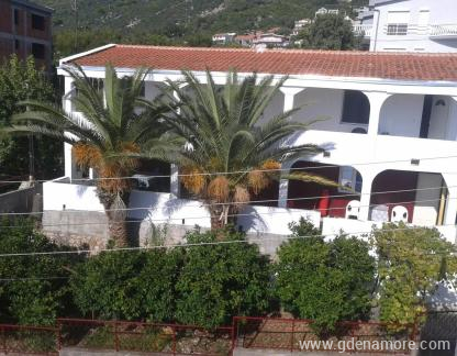 SMJE&Scaron;TAJ - DOBRE VODE, alloggi privati a Dobre Vode, Montenegro