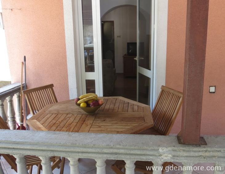 Trokrevetni apartman