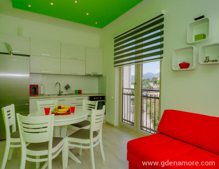 kuhinja i trpezarija