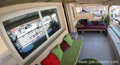 Leilighet for 4/5 personer, privat innkvartering i sted Budva, Montenegro