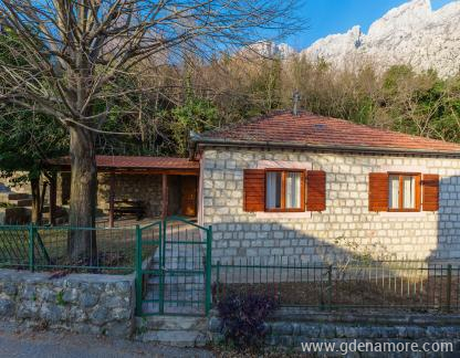 Orahovac steinhus, privat innkvartering i sted Orahovac, Montenegro - IMG_0346