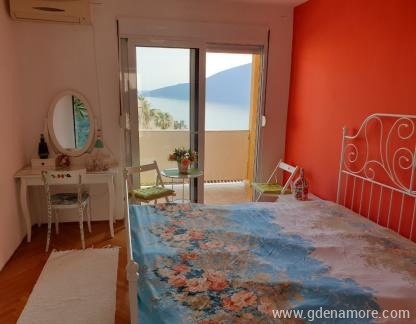 Apartman Castelnuovo, privatni sme&scaron;taj u mestu Herceg Novi, Crna Gora - Main bedroom