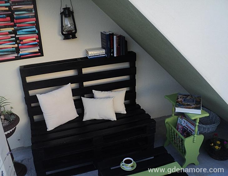 Terasa prvi sprat - Reading corner