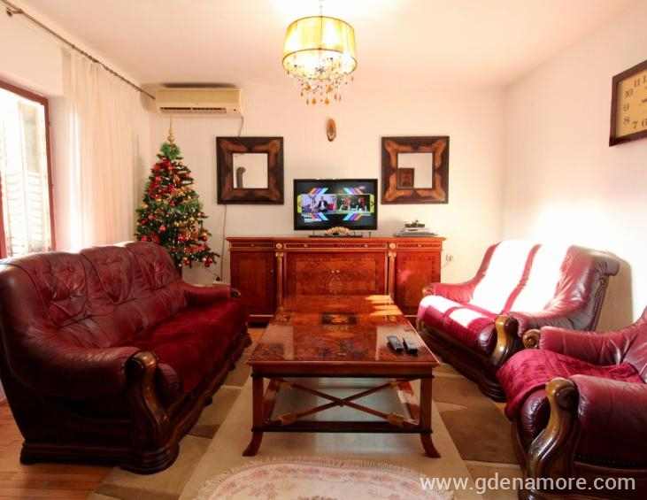 D8E5CD08-CEF7-4157-ADC4-3D220C4D6AF6