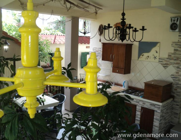 Dvoriste i ljetna kuhinja / Yard and outdoor kitch