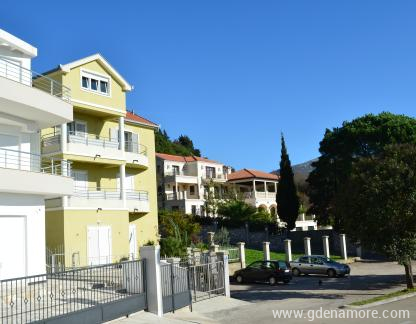 sol familiar, alojamiento privado en Herceg Novi, Montenegro - Family sun