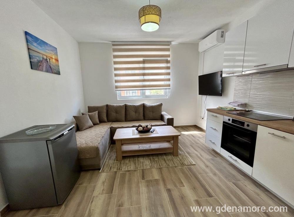 Privatan smeštaj Apartmani Živaljević Tivat u mestu Tivat, Crna Gora ...