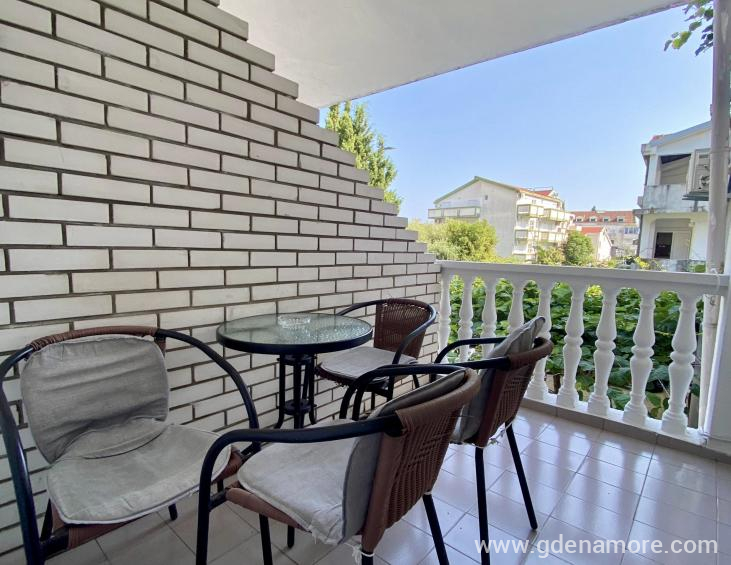 fb72825b-e8c2-41f0-a920-52c5f79b072e