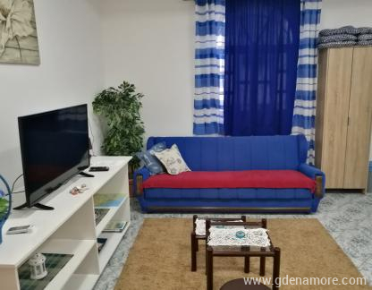 Appartamenti Djordje, Dobrota, alloggi privati a Kotor, Montenegro