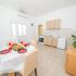 Appartamenti Dragojevic, Apartman br. 6, alloggi privati a Obala bogisici, Montenegro - m-E3Wh1Q