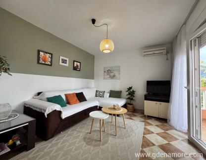 Tri Palme, Privatunterkunft im Ort Bijela, Montenegro - 01