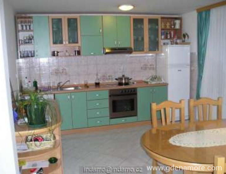 Kuhinja i trpezarija