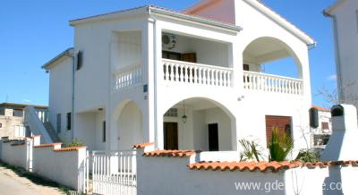 Апартаменти Tribunj, частни квартири в града Tribunj, Хърватия