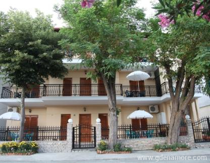 "Vasiliki" Apartments &amp; Studios, private accommodation in city Platamonas, Greece - frond day