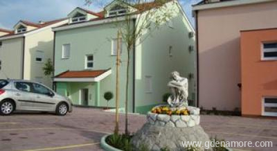 WOHNUNG KELVISER, Privatunterkunft im Ort Promajna, Kroatien